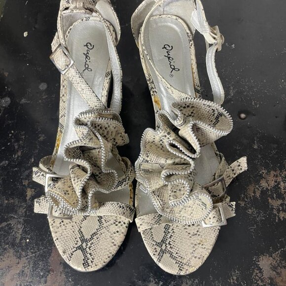 EUC Qupid Women's Reptile Print Wedge Heel Sandals size 8 - Picture 2 of 5